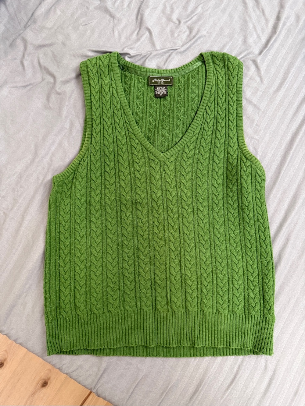 Eddie Bauer Bright Green Cable Knit V-Neck Sweater Vest